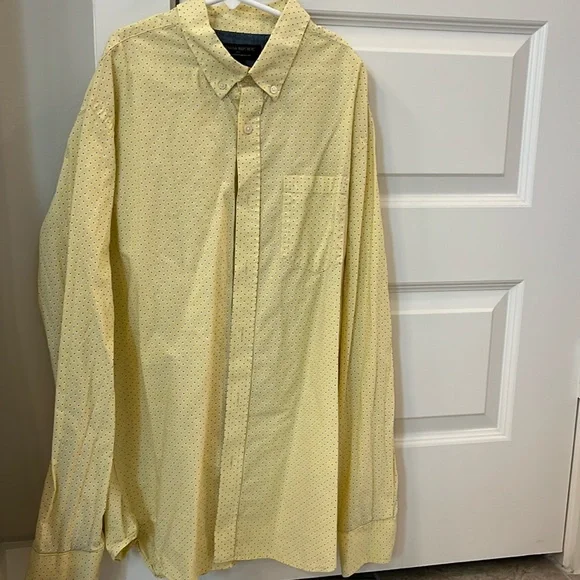 green emerald velvet dress Amazon.com: Banana Republic Mens 461210 Slim Fit Untucked Short Sleeve  Button Down Shirt, (X-Large, Basic Blue) : Clothing, Shoes & Jewelry